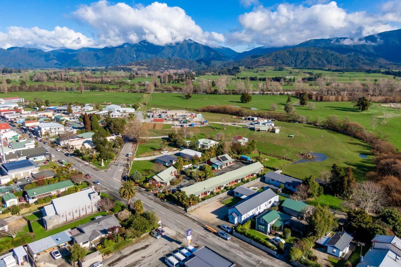 Anatoki Lodge Motel Takaka Bagian luar foto