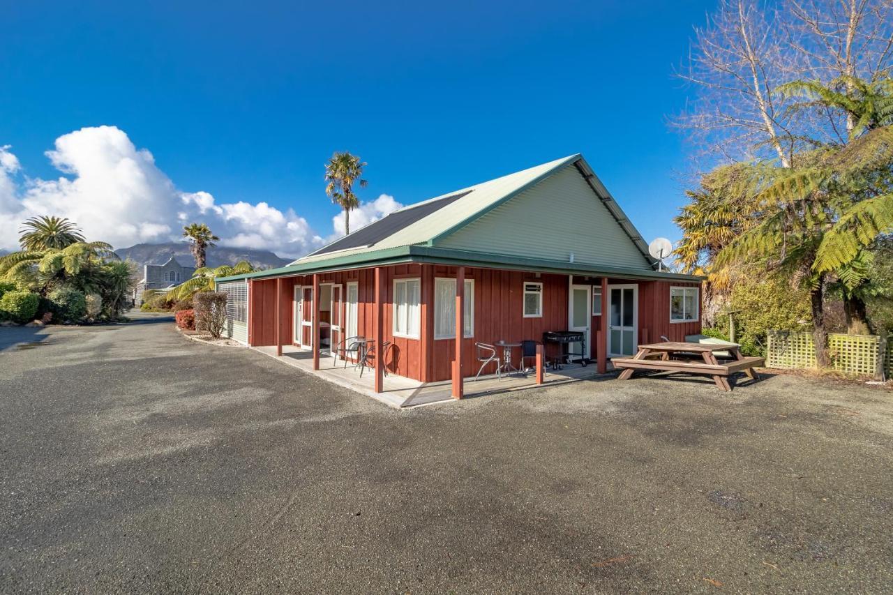 Anatoki Lodge Motel Takaka Bagian luar foto