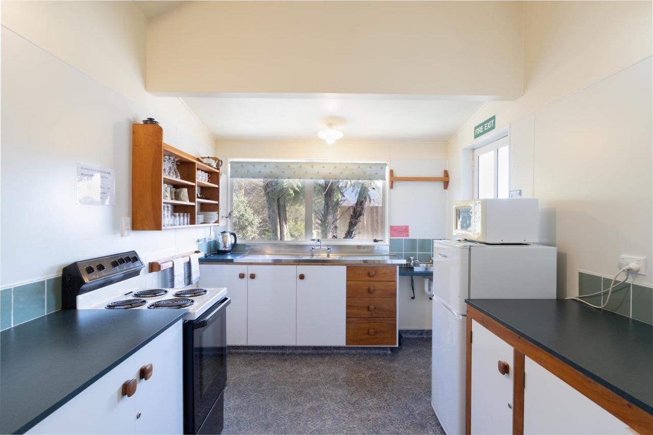 Anatoki Lodge Motel Takaka Bagian luar foto