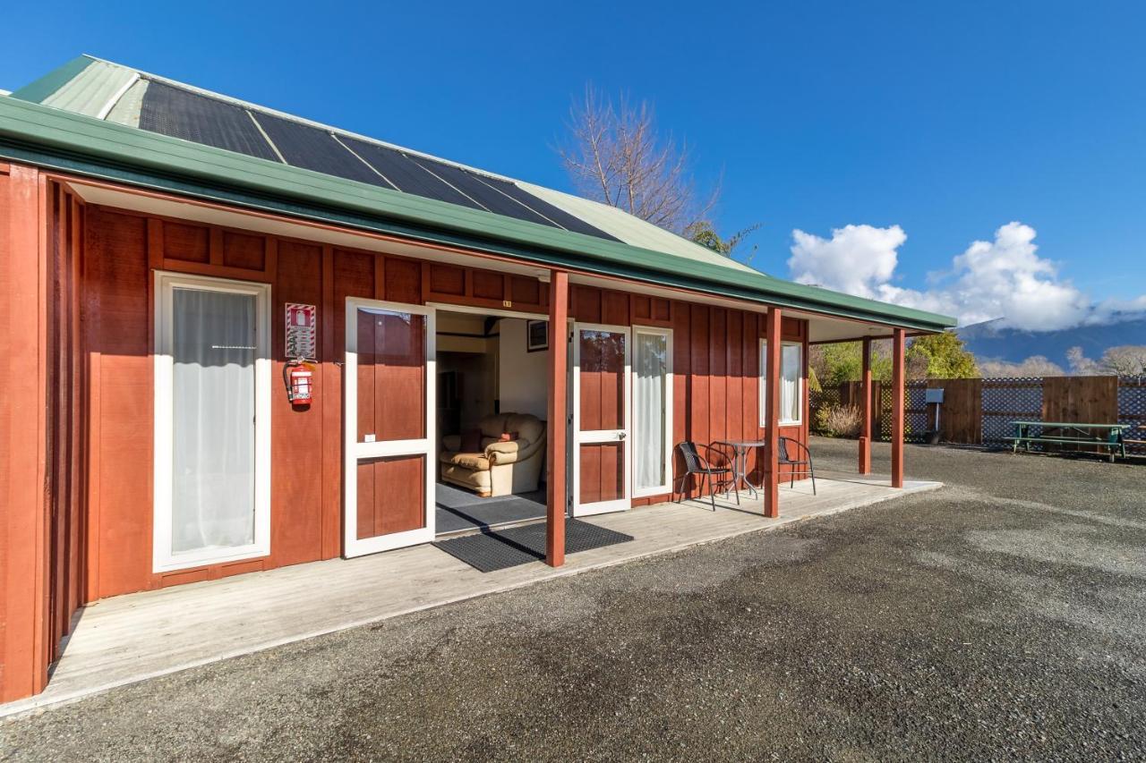 Anatoki Lodge Motel Takaka Bagian luar foto