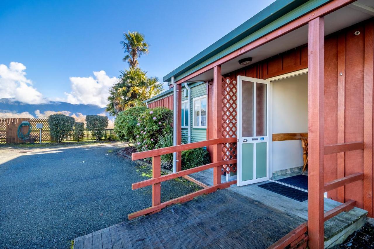 Anatoki Lodge Motel Takaka Bagian luar foto