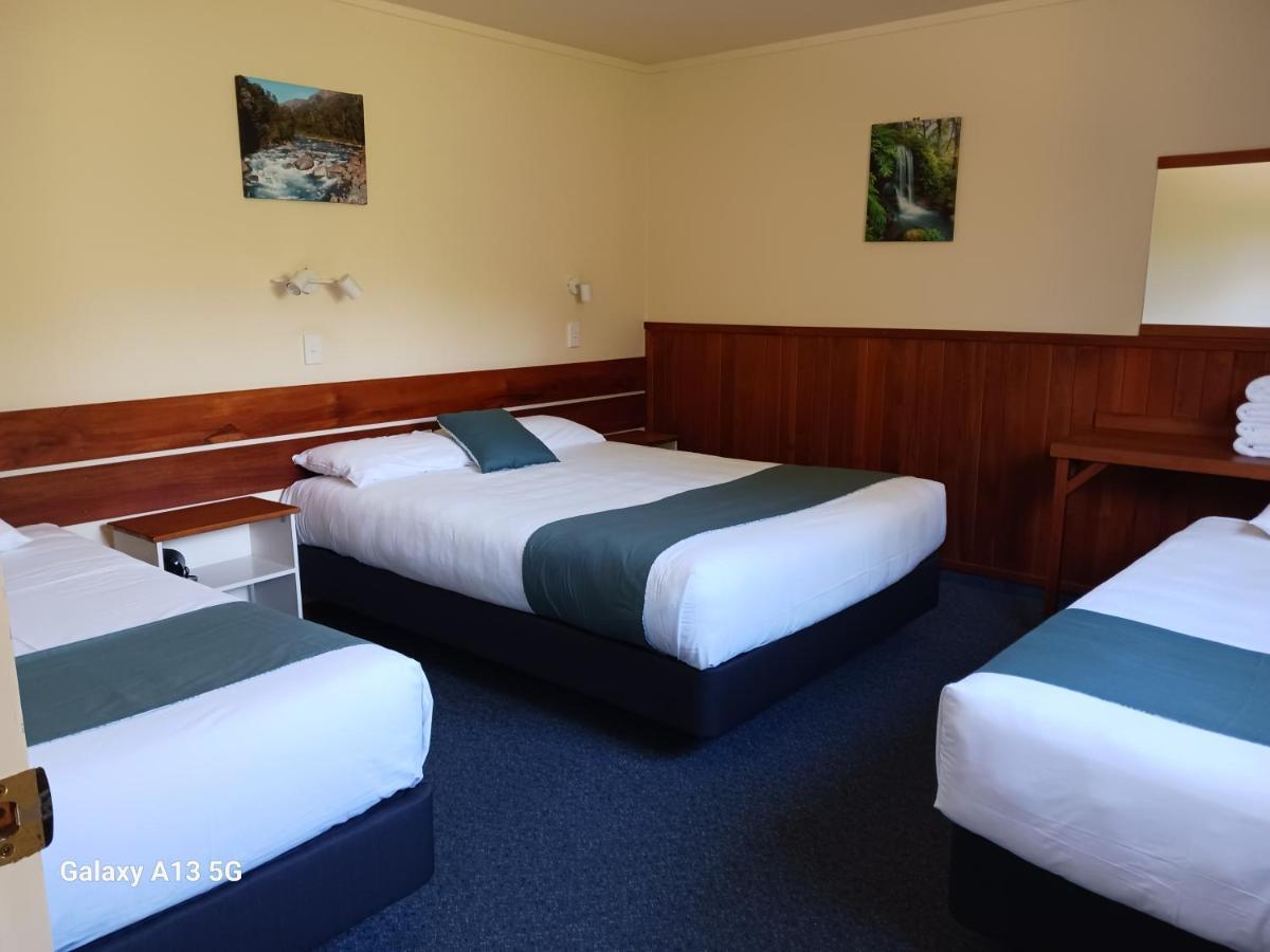 Anatoki Lodge Motel Takaka Bagian luar foto