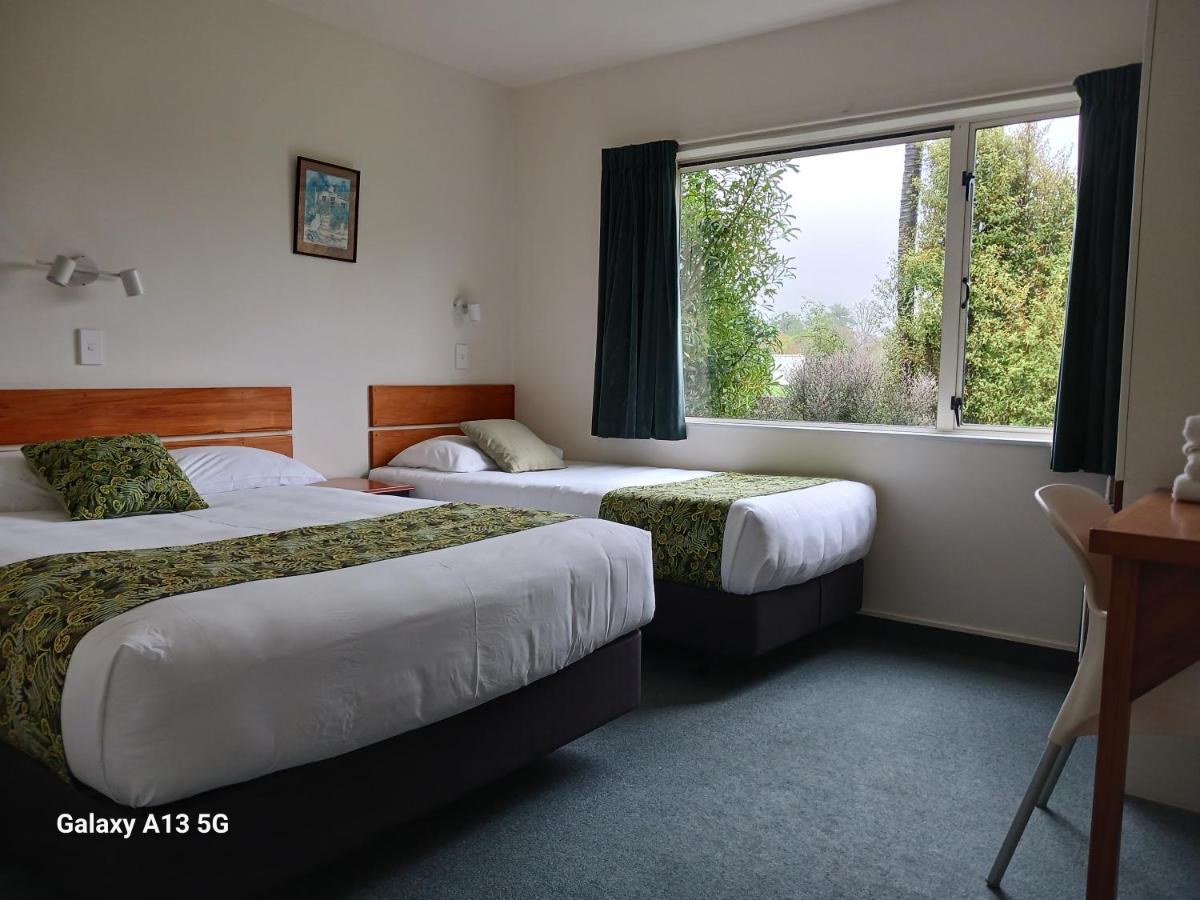 Anatoki Lodge Motel Takaka Bagian luar foto