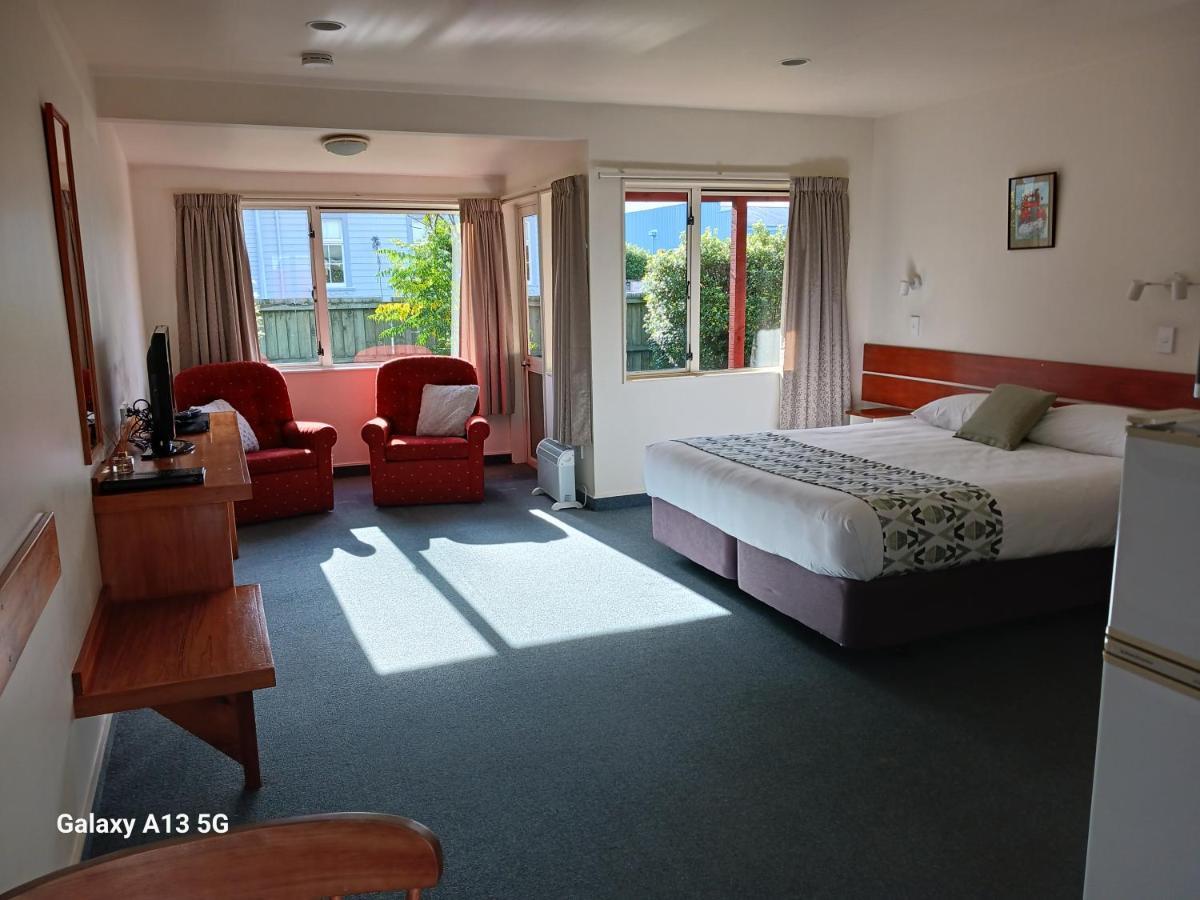 Anatoki Lodge Motel Takaka Bagian luar foto